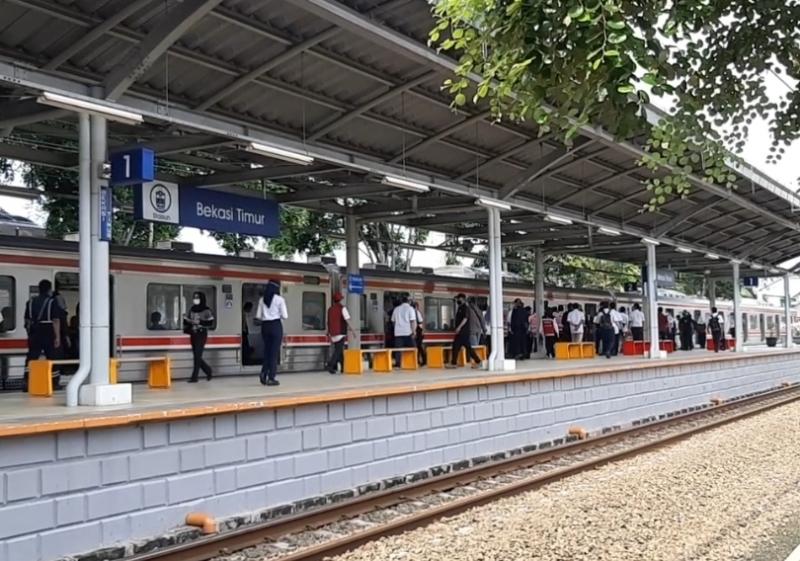 Stasiun bekasi timur