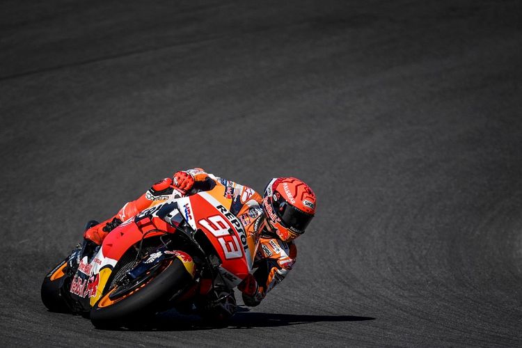 Marc Marquez saat sesi latihan bebas pada MotoGP Portugal 2021. Foto: Kompas.com.