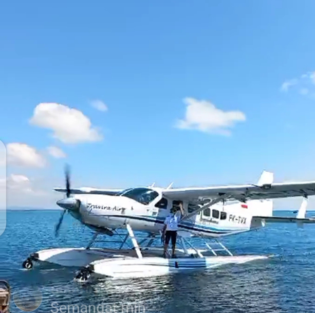 Seaplane dari Bali ke Gili Iyang