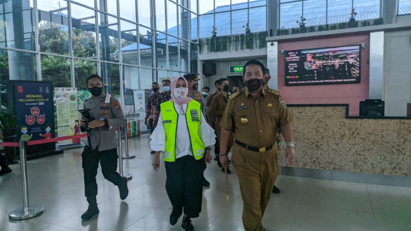 Dirut ASDP Indonesia Ferry bersama Gubernur Lampung