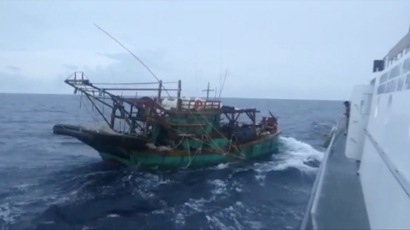 KKP tangkap dua kapal ikan asal Vietnam di laut Natuna Utara. Foto: KKP