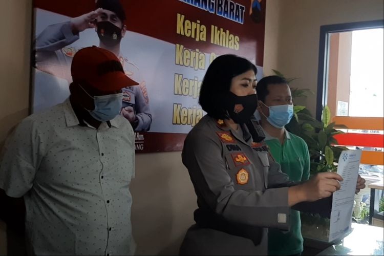 Kapolsek Semarang Barat Kompol Dina Novita Sari di Mapolsek Semarang Barat, Sabtu (8/5/2021). Foto: Kompas.com.