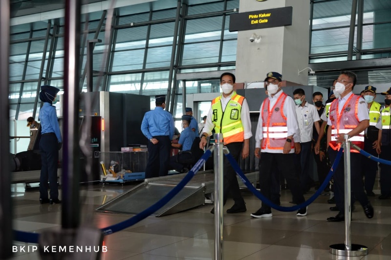 Menhub di Bandara Soekarno-Hatta