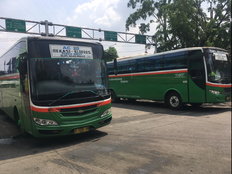 Bus Kota di Terminal Induk Kota Bekasi, Jumat (14/5/2021). Foto: BeritaTrans.com.