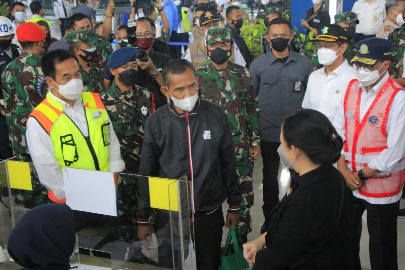 Ketua DPR Puan Maharani bersama Menhub di Bandara Soekarno-Hatta