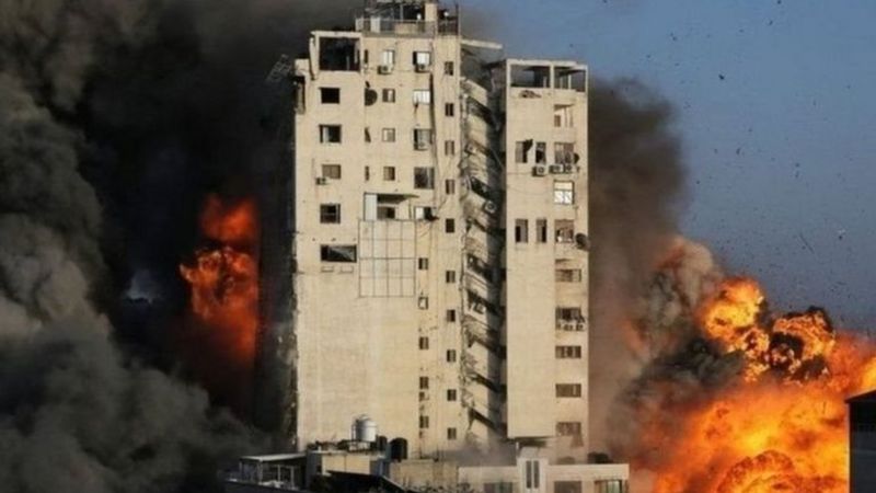 Israel menyebut gedung Jala di Gaza menampung aset militer Hamas. (REUTERS)