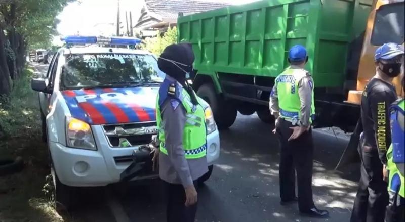 Kecelakaan truk di Makassar menyebabkan satu orang tewas. (Foto:Ist)