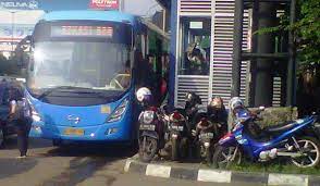 Bus TransJakarta.