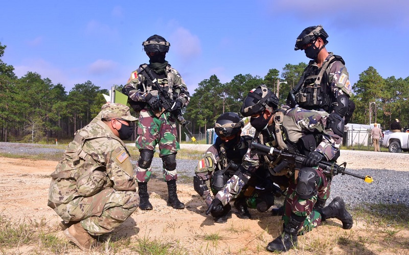 Latihan Bersama Tentara AS dan TNI.