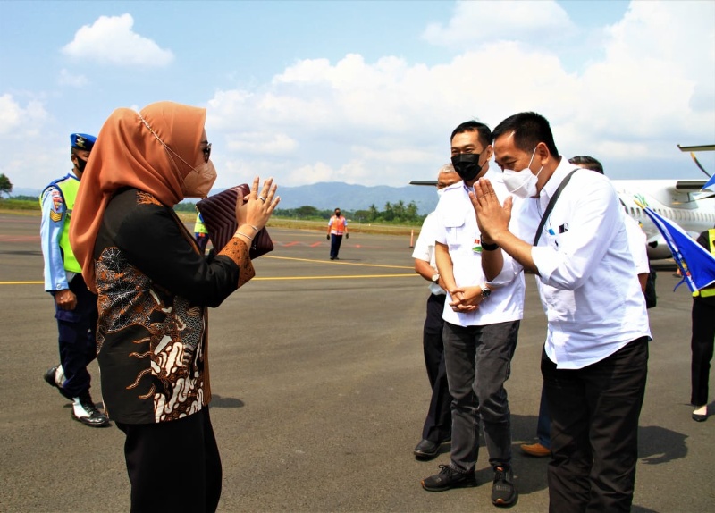 Presdir Angkasa Pura II Muhammad Awaluddin di Bandara Besar Jenderal Soedirman