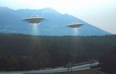 Ilustrasi UFO (Unidentified Flying Object), wahana mahluk luar angkasa (alien).(SHUTTERSTOCK/ktsdesign)