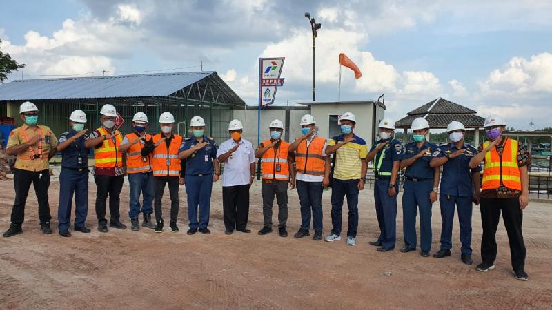 Bupati Belitung dan rombongan didampingi GM Pelabuhan Tanjungpandan tinjau persiapan operasional pompa dorong LPG