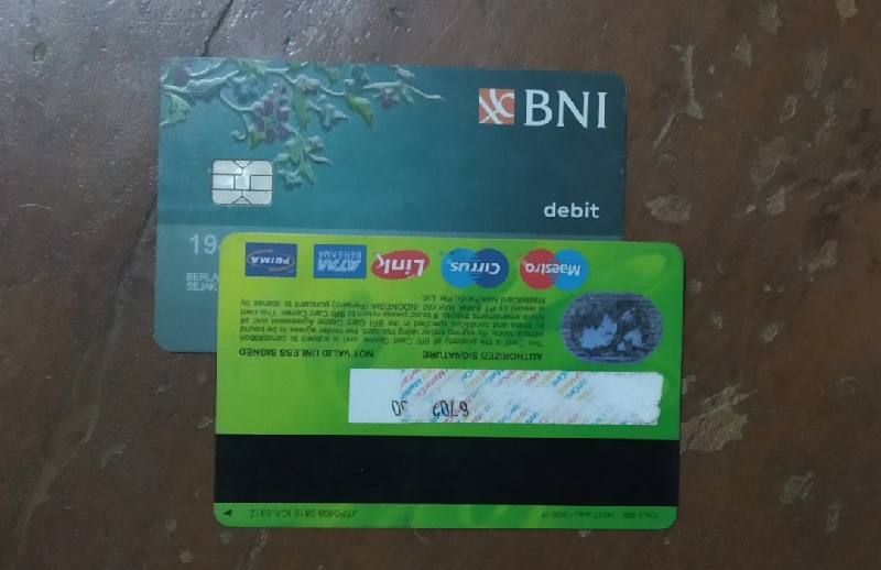 Perhatian Ini Bedanya Kartu Atm Chip Dan Magnetic Stripes Jangan Asal Ambil Duit Nanti Terblokir Yuk Kita Simak Perhatian Ini Bedanya Kartu Atm Chip Dan Magnetic Stripes Jangan Asal Ambil Duit Nanti Terblokir Yuk Kita Simak
