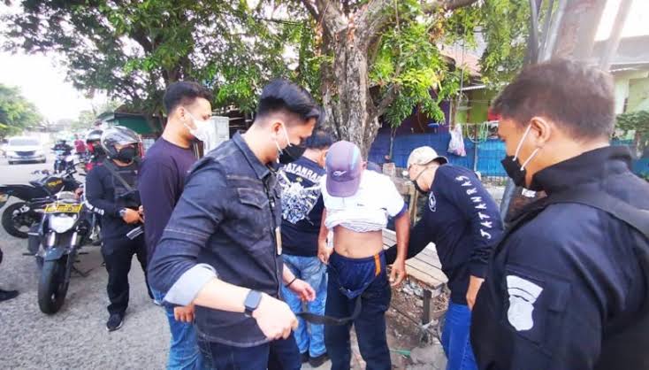 Sebanyak 22 preman ditangkap polisi di Jakarta Barat. Foto: Inews.id.