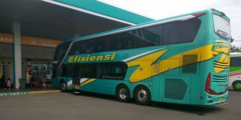 Bus double decker milik PO Efisiensi yang ditugaskan di jalur patas untuk waktu terbatas. Foto: BeritaTrans.com.