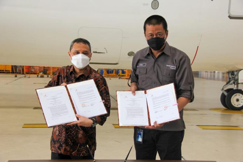 Dirut Garyda Indonesia dan Deputi SKK Migas uaai penandatangan kerja sama