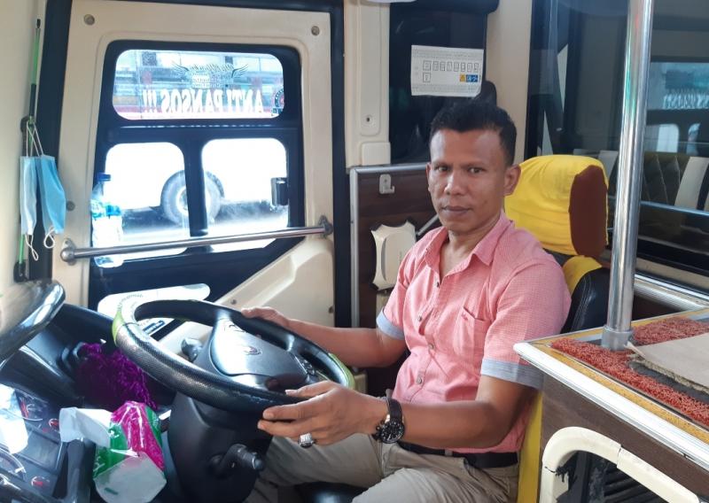 Pengemudi bus PO Sempati Star jurusan Medan-Jakarta, Idris 42 tahun. 