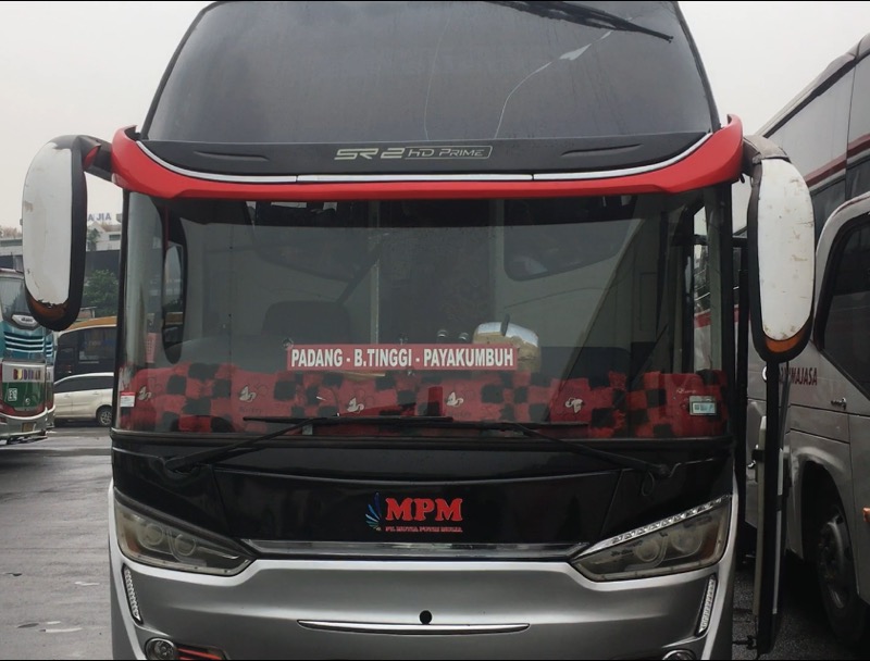 Bus MPM di Terminal Induk Kota Bekasi. Foto: BeritaTrans.com.