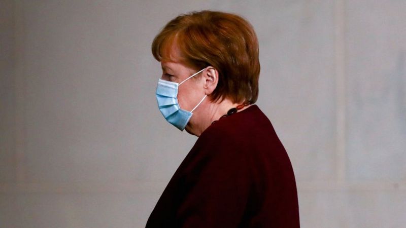 Merkel pertama kali menerima dosis vaksin AstraZeneca pada bulan April dan kemudian dosis Moderna beberapa hari yang lalu. (GETTY IMAGES)
