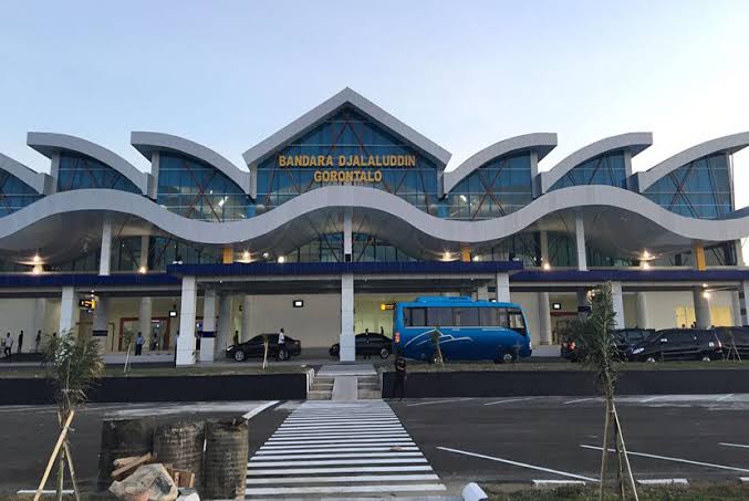 Bandara Djalaluddin, Gorontalo.