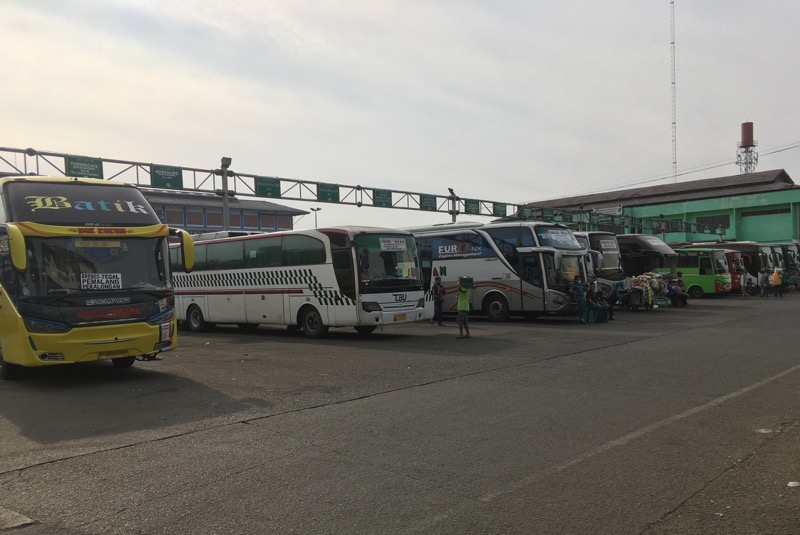 Terminal Induk Kota Bekasi lengang bus AKAP dan AKDP pada Kamis (8/7/2021) sore. Foto: BeritaTrans.com.
