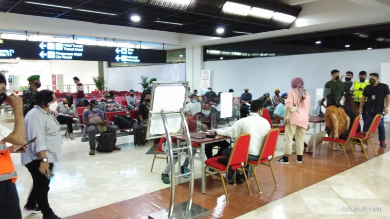 Sentra vaksinasi di Bandara Soekarno-Hatta