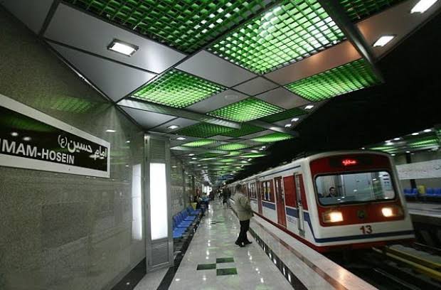 Suasana stasiun metro Teheran, Iran. Foto: Sindonews.com.