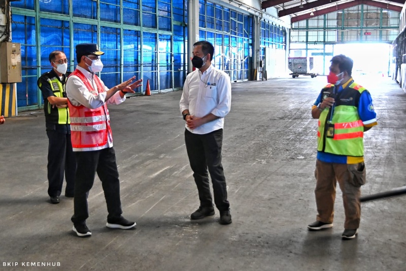 Suasana di terminal kargo Bandara Soetta (BKIP Kemenhub)