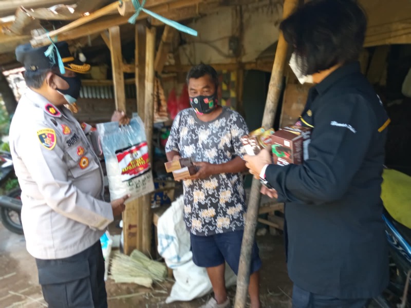 Kassubbagdalops Bag OPS Polrestro Bekasi Kota Kompol. Sutoyo dan Kasie Humas Polrestro Bekasi Kota, Kompol. Erna Ruswing Andari. Foto: Humas Polrestro Bekasi Kota