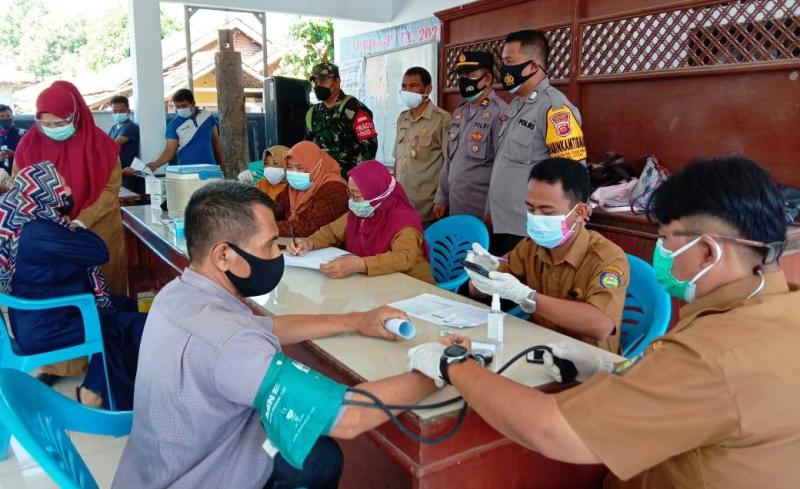 Salah satu kegiatan vaksinasi yang dilaksanakan di Kabupaten Indramayu. (Ist.)
