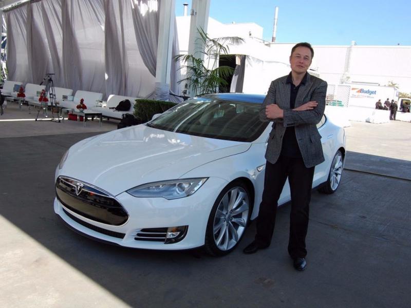 Elon Musk bos Tesla. Foto: Kumparan.com.