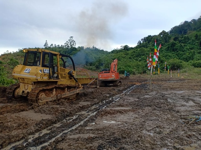 Suasana pembangunan PLTA Kaltara