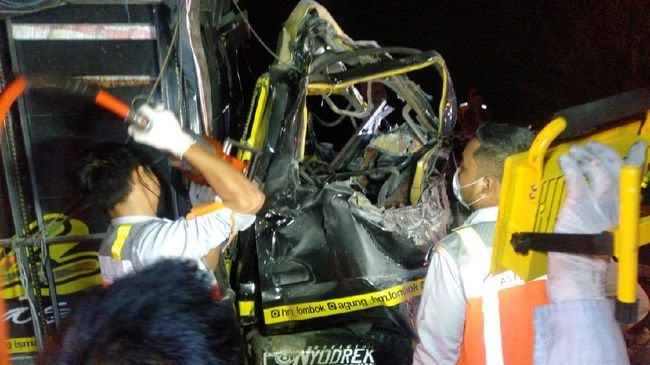 Bagian depan truk yang rusak parah (Foto: Dok. Polres Jombang)