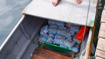 Seorang kepala bank pelat merah tewas dalam insiden tabrakan 2 speedboat di Halmahera Selatan. Korban membawa uang tunai senilai Rp 4 miliar. (dok Polres Halsel)