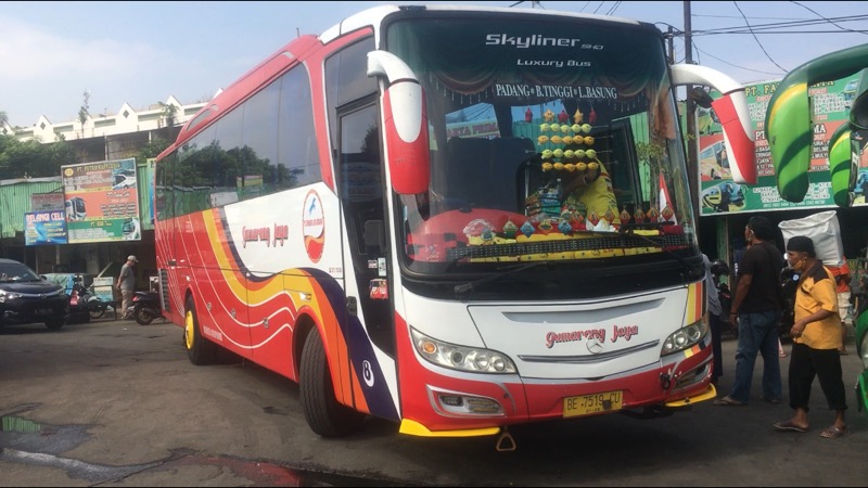 Bus Gumarang Jaya saat tiba di Terminal Induk Kota Bekasi, Rabu (11/8/2021). Foto: BeritaTrans.com.