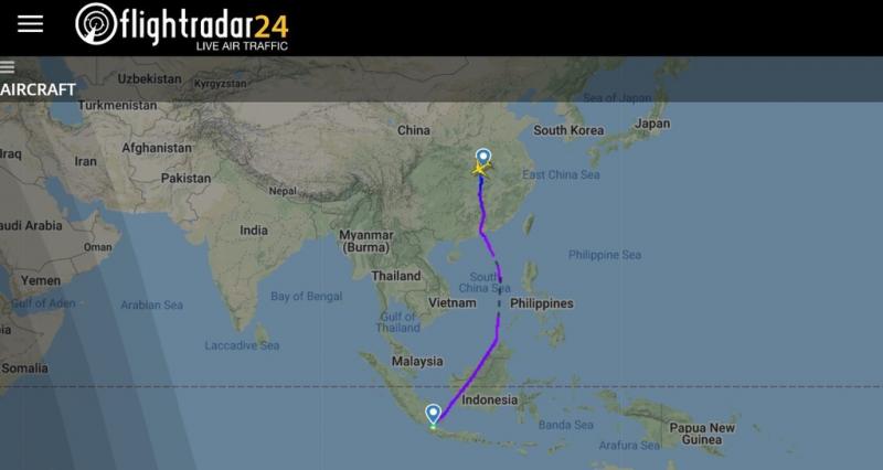 Rute penerbangan Wuhan-Indonesia terlihat dari live air traffic. Foto: Kumparan.com.