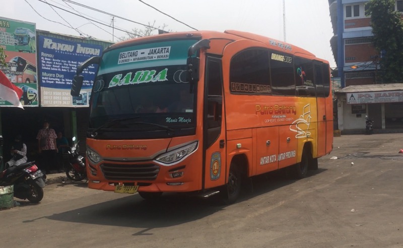 Bus Putra Belitang saat berada di Terminal Induk Kota Bekasi, Jum`at (20/8/2021). Foto: BeritaTrans.com.