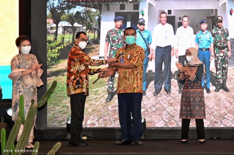 Pelepasan Dirjen Perhubungan Laut yang purna tugas oleh Menhub