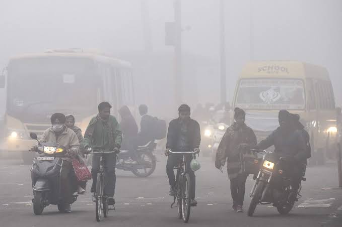 Polusi udara merupakan masalah yang terus dihadapi warga Delhi, India.