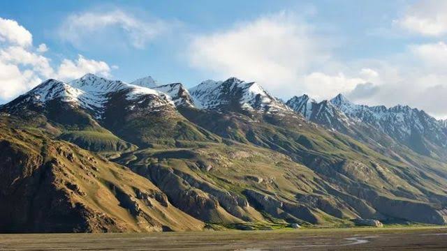 Pernah menjadi wilayah terpencil yang nyaris tak tersentuh oleh waktu, Koridor Wakhan di Afghanistan berada di ambang perubahan besar dengan adanya pembangunan jalan yang terhubung dengan China. Foto: bbcindonesia.com.