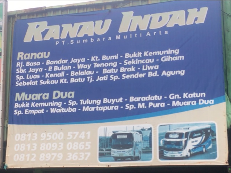 Papan rute di gerai tiket bus Ranau Indah Terminal Bekasi, Rabu (8/9/2021). Foto: BeritaTrans.com.