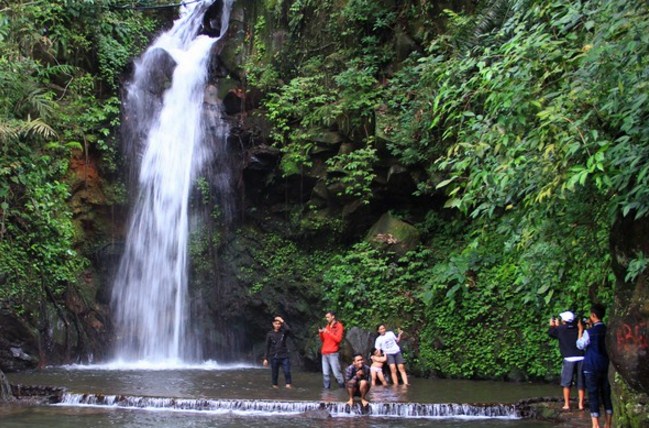 Curug atau air terjun Palutungan di Kabupaten Kuningan, Jabar salah satu obyek wisata yang banyak diminati. (Ist.)  