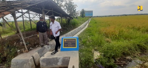 Jaringan irigasi seperti ini sangat diperluan para petani guna mengairi aeal pertanian. (Ist.)