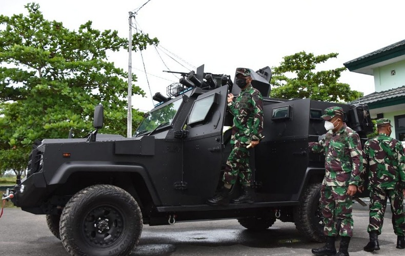 Kendaraan taktis TNI untuk mengamankan PON XX Papua di Merauke. 