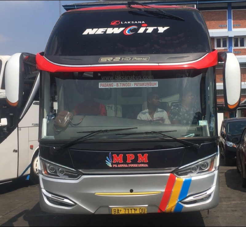 Bus MPM `New City` di Terminal Bekasi, Sabtu (25/9/2021). Foto: BeritaTrans.com.