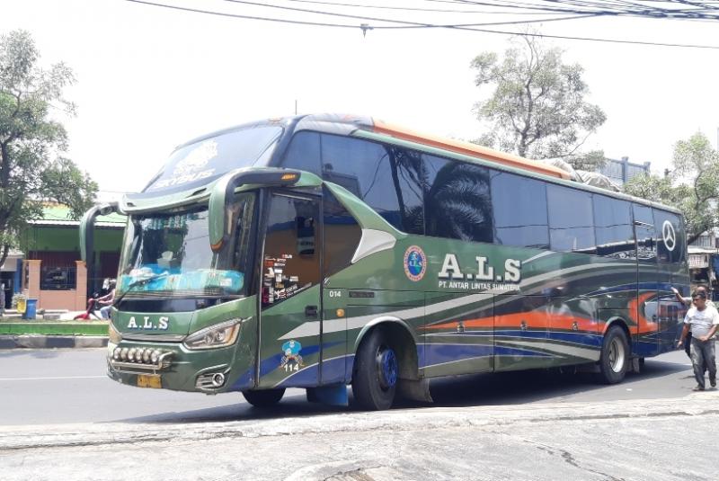 Bus ALS 141 menuju Medan pada Selasa (12/10/2021).