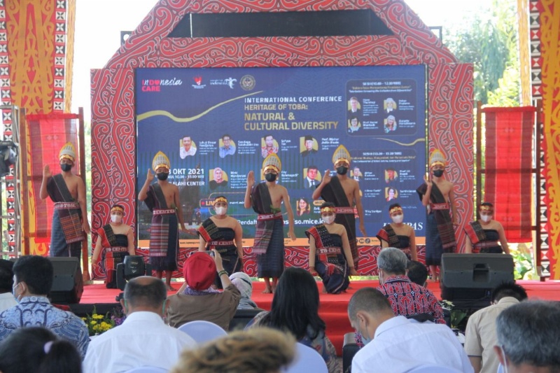Pembukaan International Conference Heritage of Toba: Natural & Cultural Diversity.