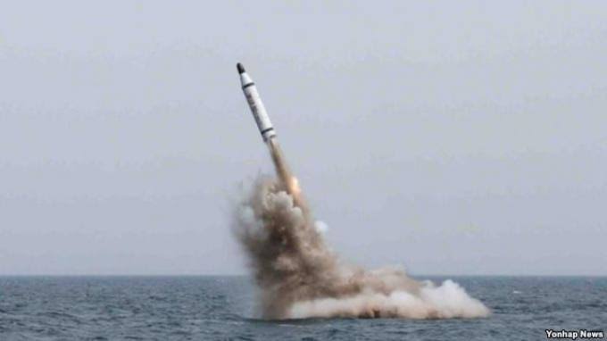 Korea Utara mengatakan telah berhasil melakukan uji coba peluncuran rudal balistik dari kapal selam.