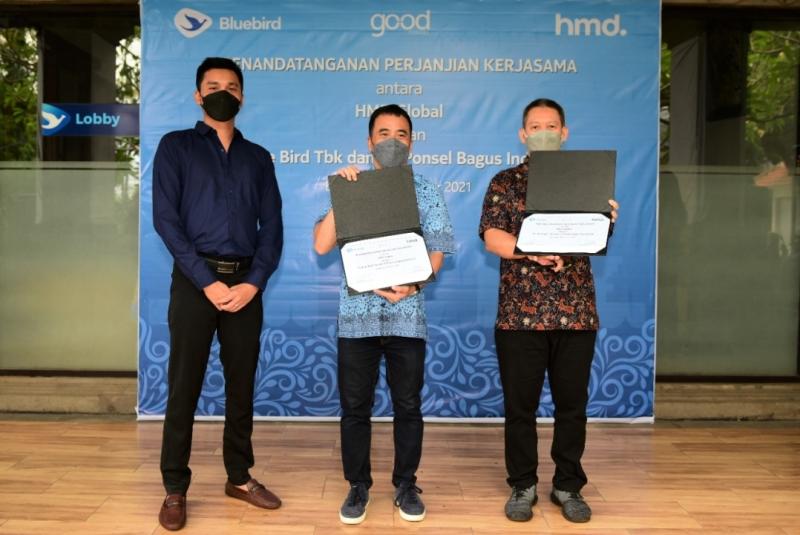 Perjanjian kerja sama HMD Global dan Bluebird Group menghadirkan HMD Enable Pro di Denpasar, Bali (8/10/2021).