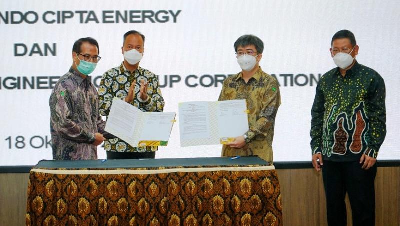 Penandatanganan perjanjian kerjasama pembuatan feasibility study proyek Coal to Methanol antara PT Powerindo Cipta Energy dan China National Chemical Engineering Corporation di Kementerian Perindustrian, Senin (18/10). (Ist.)